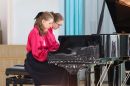 В Детской музыкальной школе завершился VIII открытый фестиваль-конкурс фортепианных ансамблей «Вдвоем веселей!». Выступления дуэтов состояли из двух разнохарактерных произведений классики